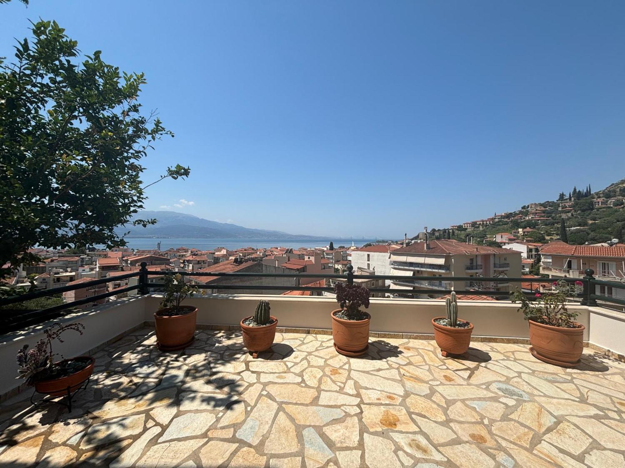 θεαση! στη ναυπακτο ! Apartment *